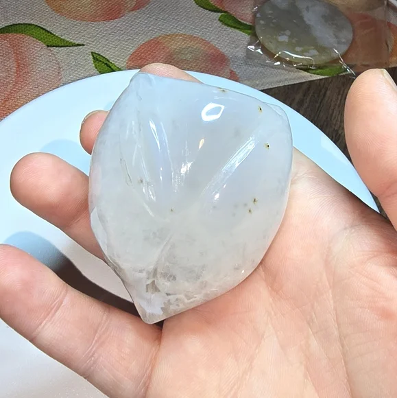 Crystal Druzy Agate Peach Carving - Picture 4 of 7